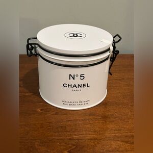 ⭐️ LIMITED EDITION CHANEL NO 5 FACTORY COLLECTION BATH TABLETS ⭐️